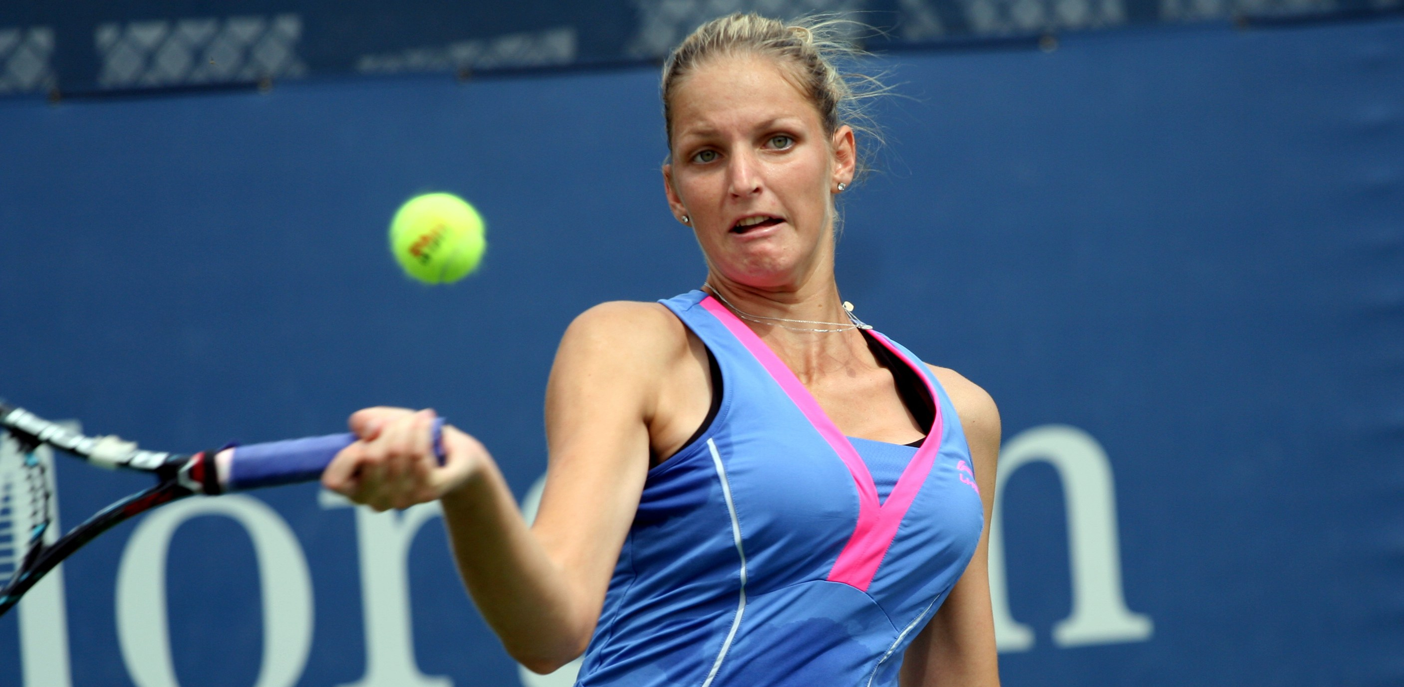 Petra Kvitova beats Kiki Bertens, wins third Madrid Open 